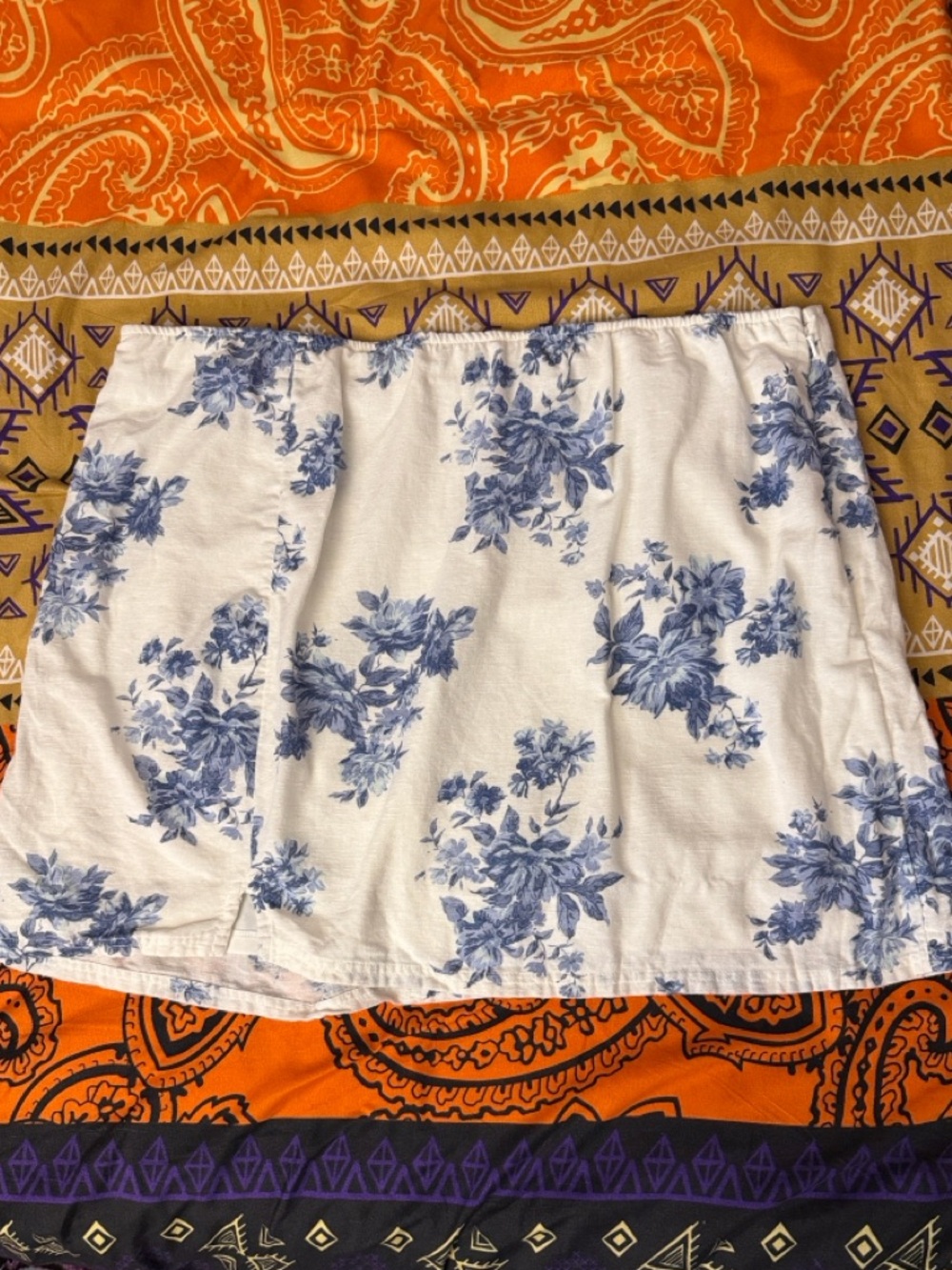 American Eagle White & Blue Floral Mini Skirt XXL